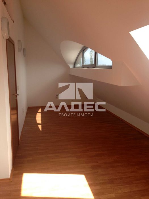 Продава се Офис в София, Център - 125 кв.м за 1696 €/кв.м - Снимка #1