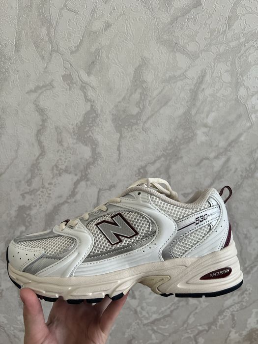 Кроссовки New Balance 530 срочно!