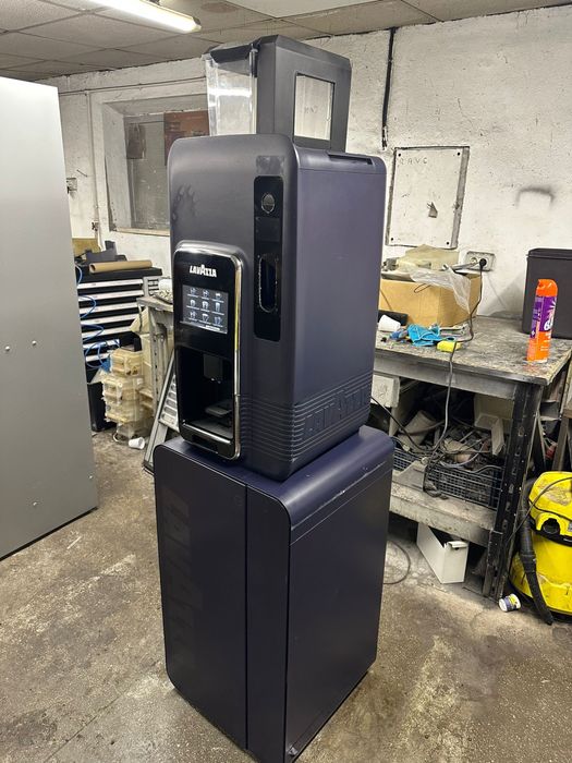 Vindem espressor minivending