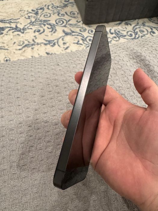 Продам Samsung Galaxy S24 8/256