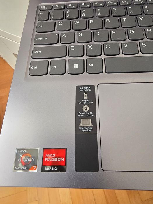Laptop Lenovo AMD RYZEN 7