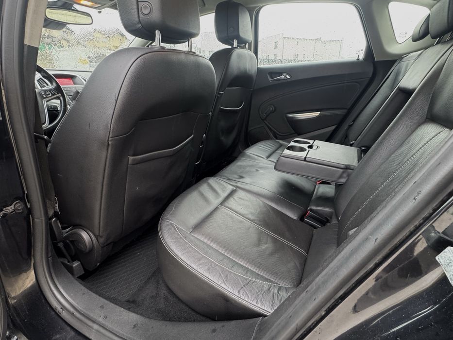 Opel Astra J /// Model Full /// 2.0 CDTI/ 2011/ 184.000km