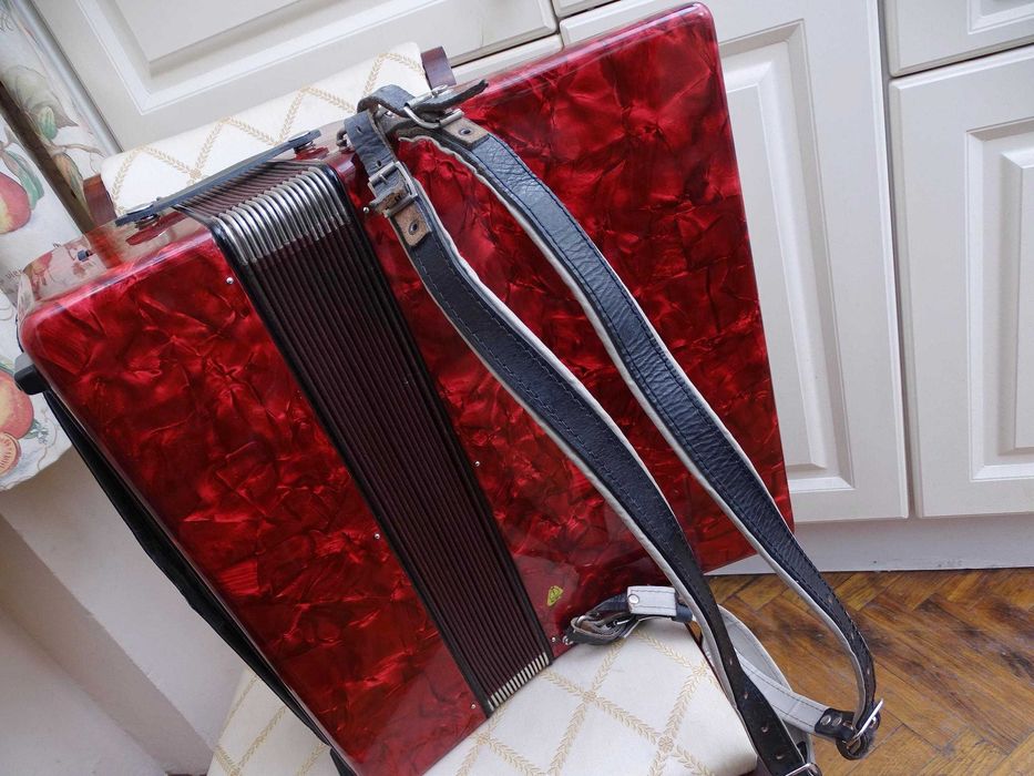 Акордеон Велтмайстер Серино 80 баса