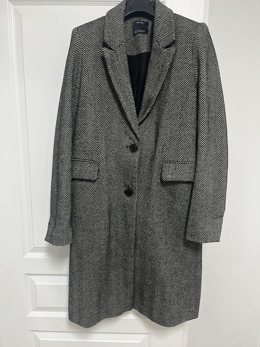 palton drept bershka din  stofa