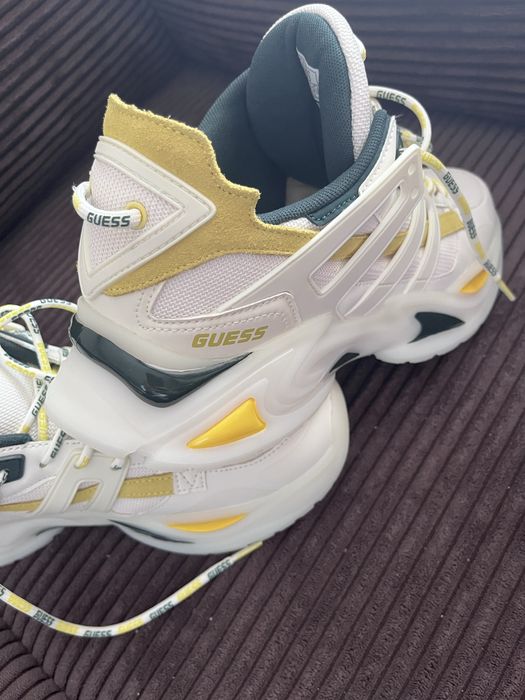 Спортни обувки GUESS