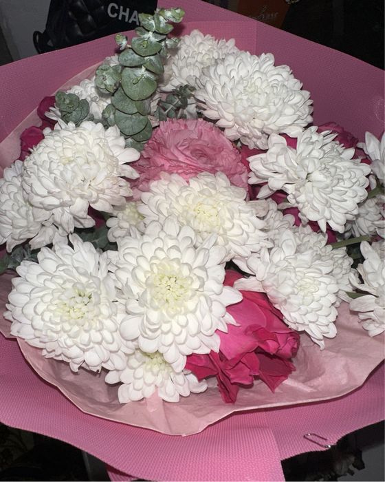 Цветыы.ночью подарили