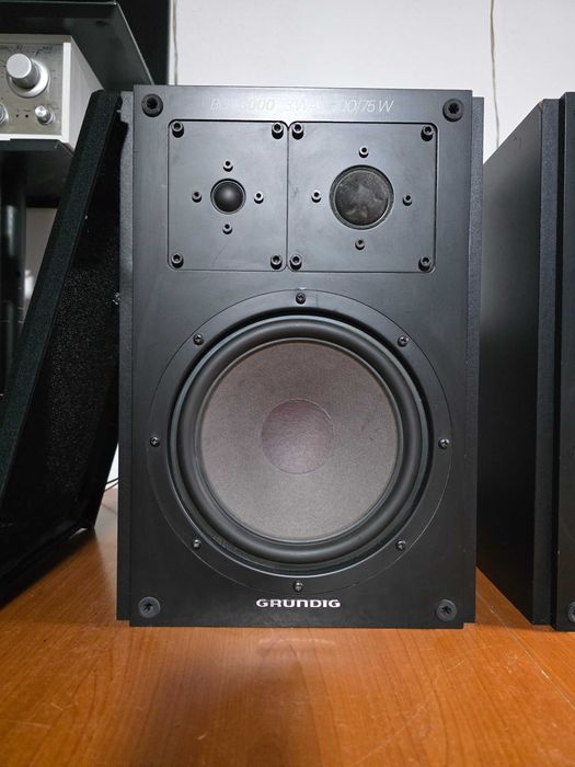 Grundig Box 8000, 3 căi, Made in West Germany, sunet excepțional!!