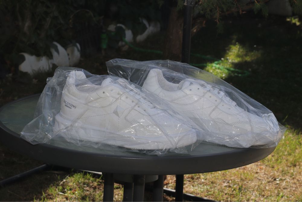 VALENTINO GARRAVANI чисто нови обувки!!!