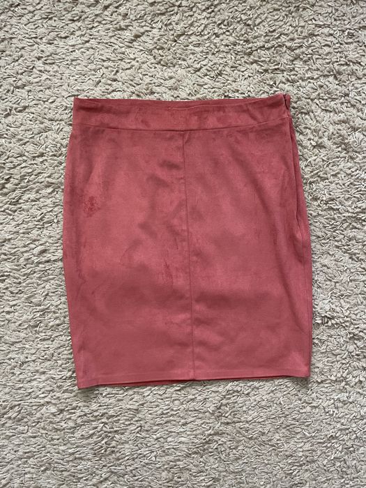 Велурена къса пола