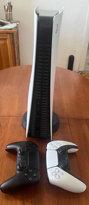 PlayStation 5 disc edition 1 TB + 2 контролера