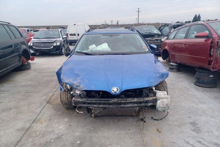Motoras macara geam fata stanga Skoda Octavia a 3-a generatie