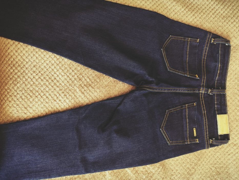 Продам Женские джинсы