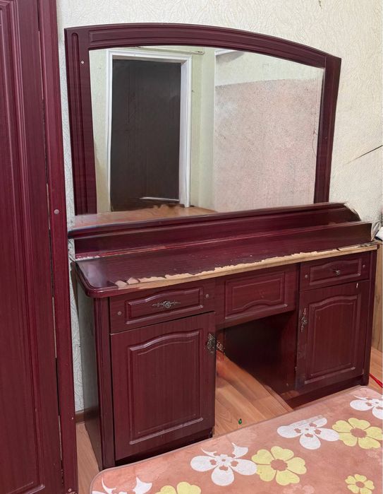 Спальний гарнитура Б/У