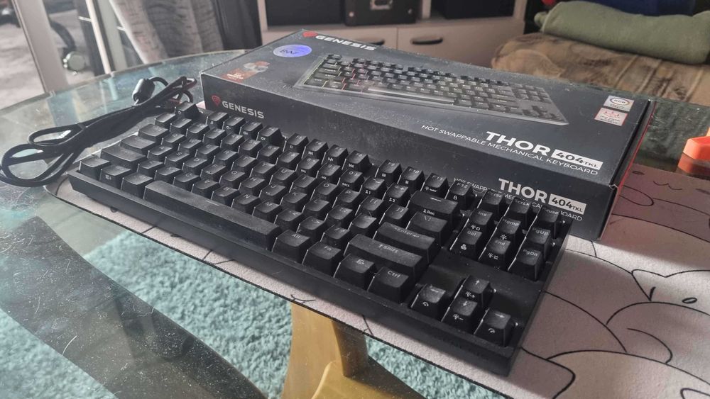 Genesis Thor 404 TKL – Механична геймърска клавиатура RGB