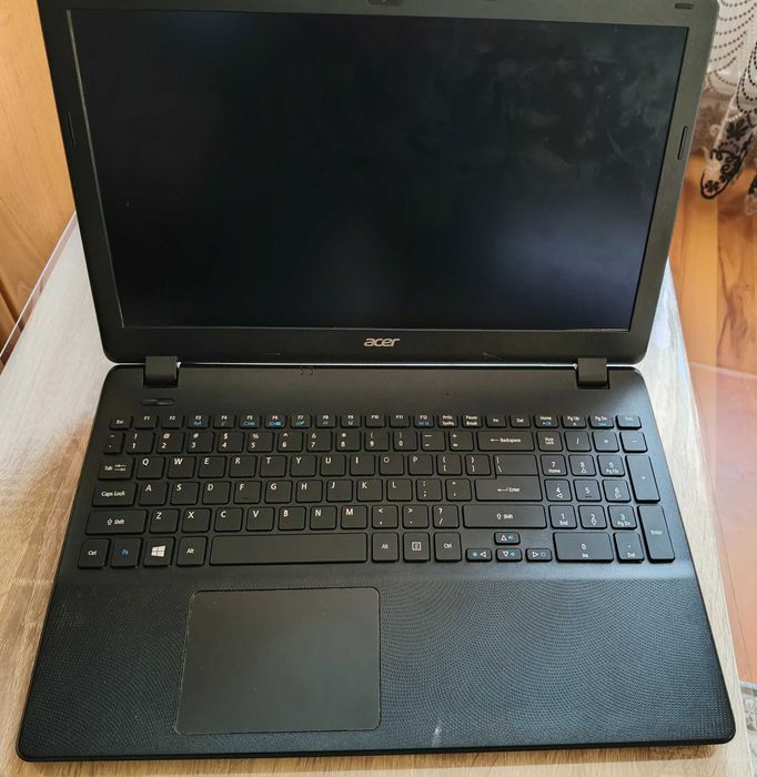 Vand laptop Acer defect