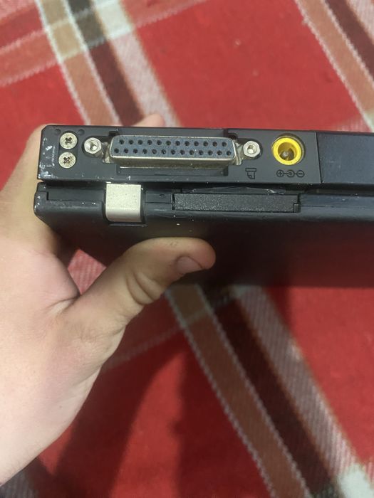 Laptop IBM THINKPAD foarte bun,folosit acum o luna