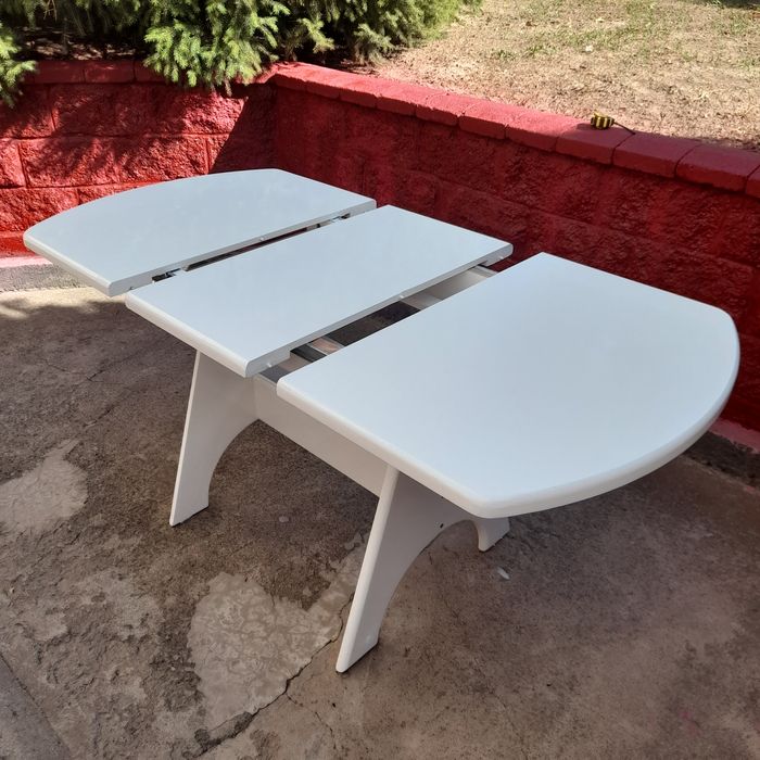 Стол белый овальный