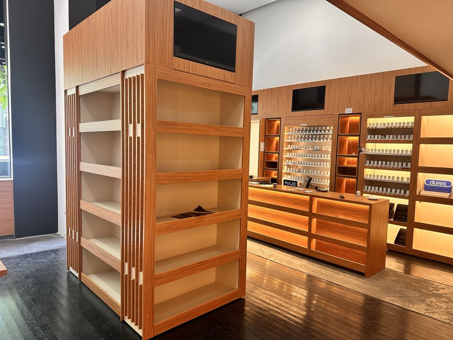 Дава се под наем Магазин в Русе, Център - 230 кв.м за 1000 € - Снимка #11