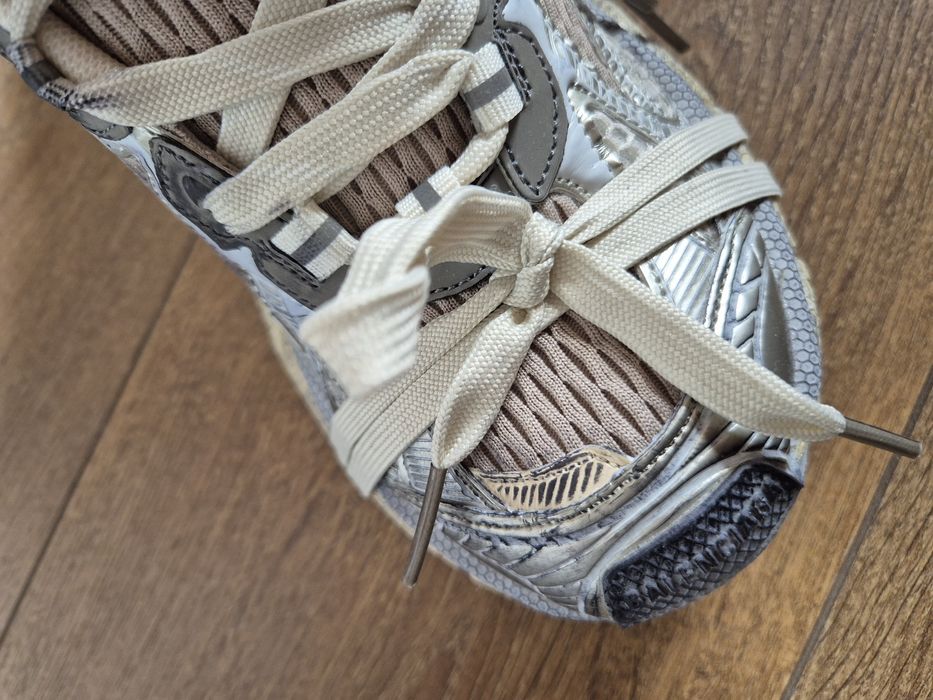 Balenciaga нови, топ модел