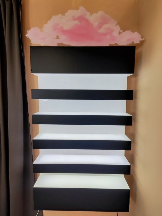 Мебели (от Sephora) за козмет.салон или магазин