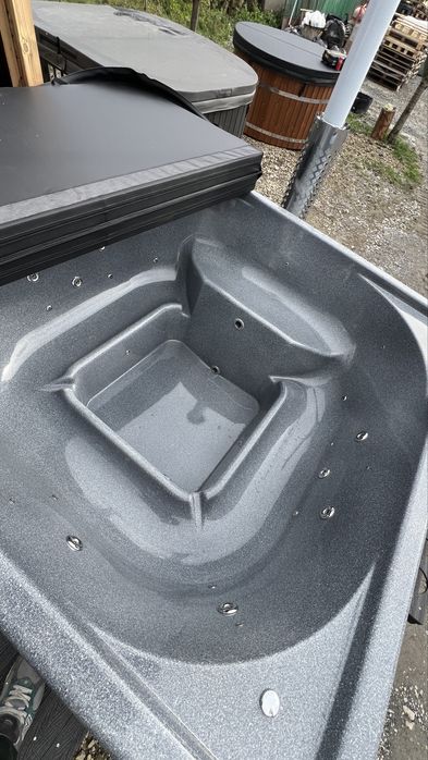 Ciubar Patrat 220x220 8-10 persoane