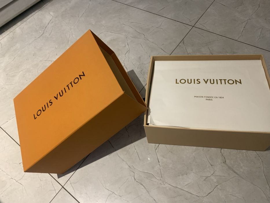 Продам кроссовки Louis vuitton