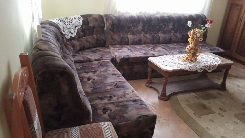 Casă de închiriat