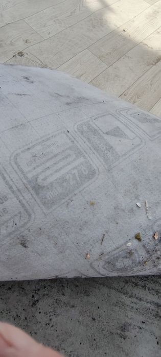 Продам линолеум б/у 4/5