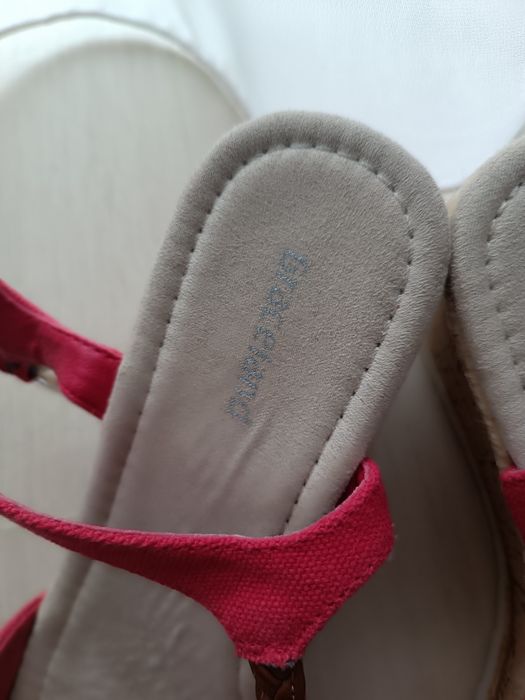 Sandale cu platforma 36