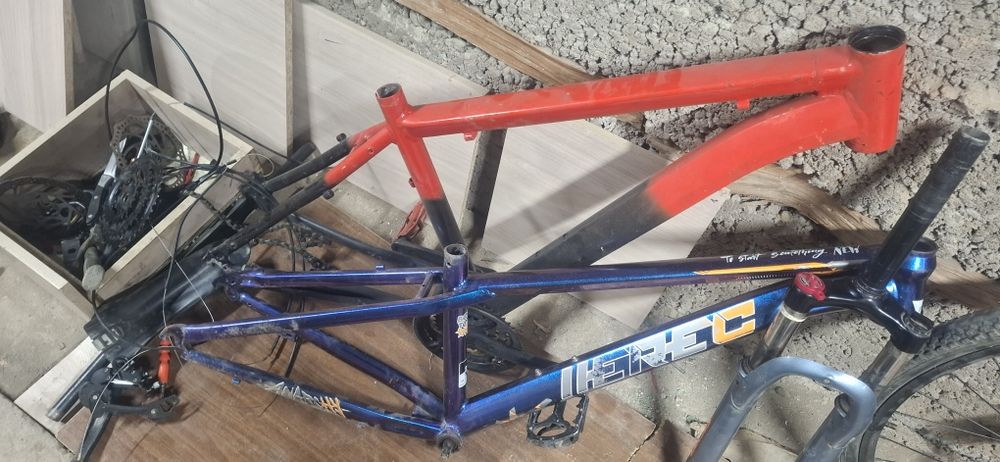 Продаю рамы от велосипеда