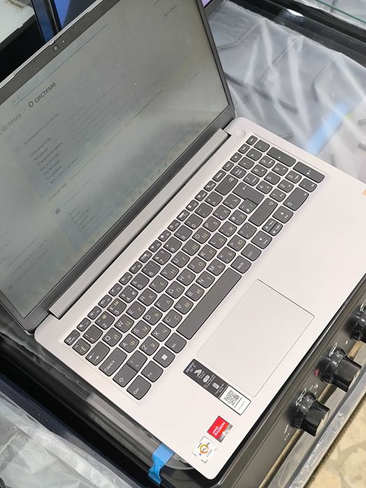 Lenovo AMD 7 8 gb operativka
