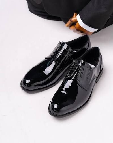 Лакированные офицерский туфли