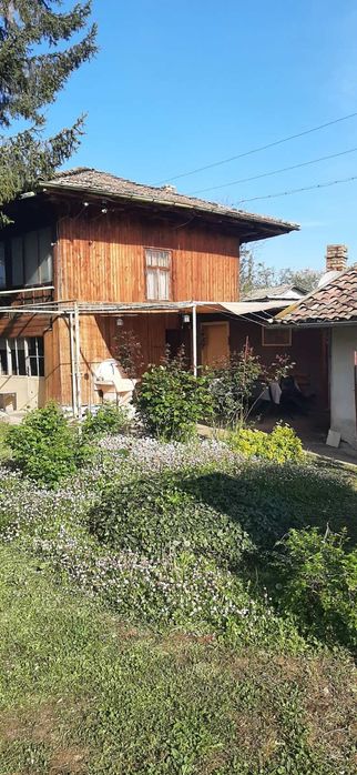 Продавам къща с. Радко Димитриево