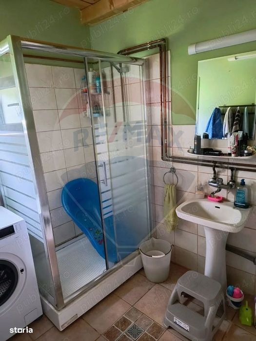 Cabana 5 camere de vânzare in Scrind-Frasinet,2000 mp teren intravilan