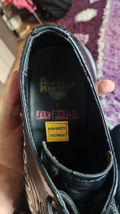 Pantofi Dr Martens X Sex Pistols , ediție limitată,39-40 (24,5 cm) in stare foarte buna