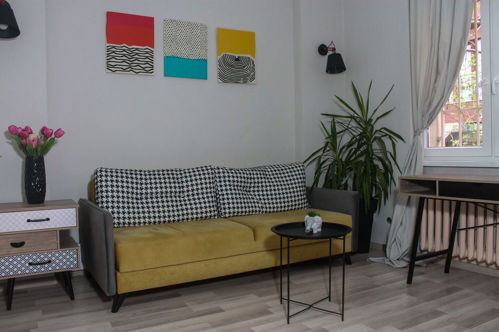 Дава се под наем Офис в София, Център - 11 кв.м за 11.50 € - Снимка #1