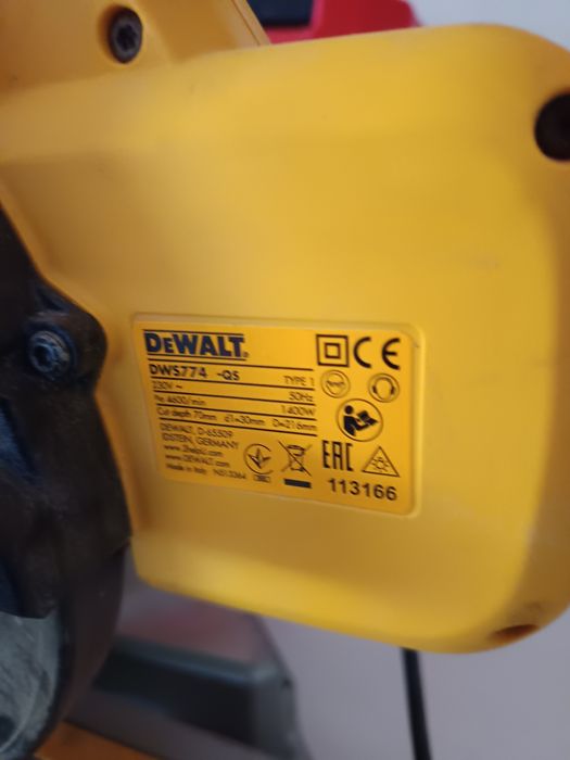 Dewalt circular staționar cu culisare disc diametru 216mm