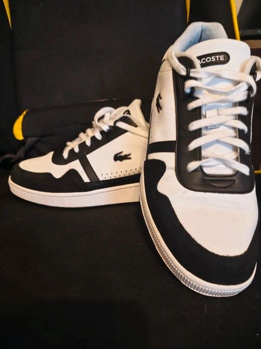 Vând sneakers Lacoste mărimea 46
