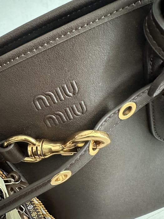 Чанта естествена кожа модел Miu miu