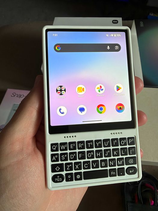 Ikko Mind One Pro 256gb with keyboard рядък и интересен смарфон, нов