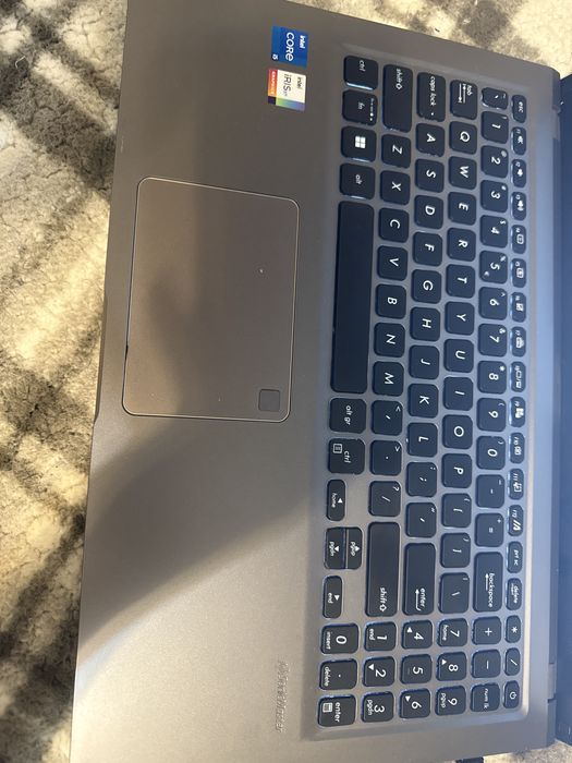 Laptop asus gri