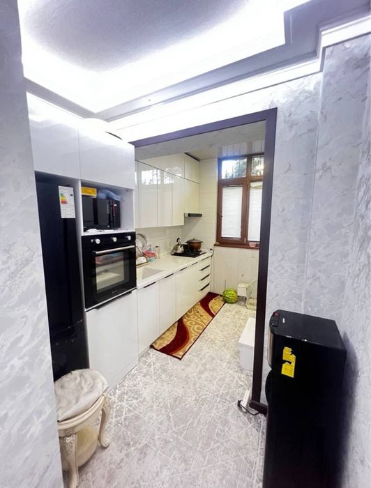 Qoraqamiah 2/4 da 3 xona evroremont