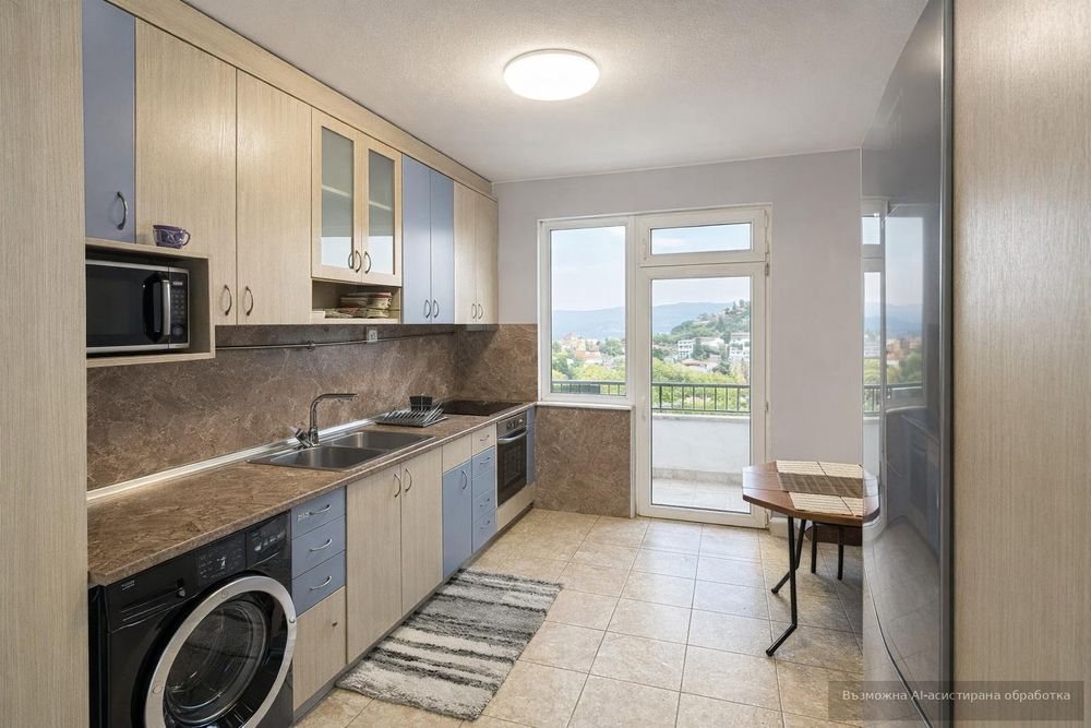 С паркомясто! Тристаен апартамент под наем в Център