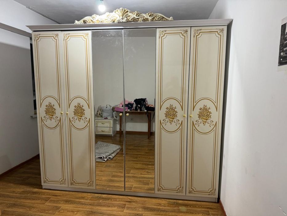 Шкаф  торг бар и