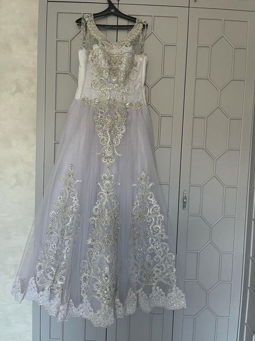 Продам свадебное платье