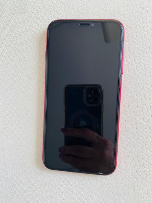 Продается iPhone XR