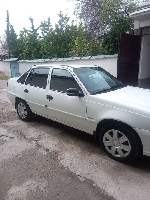 CHevrolet Nexia 2 sotiladi