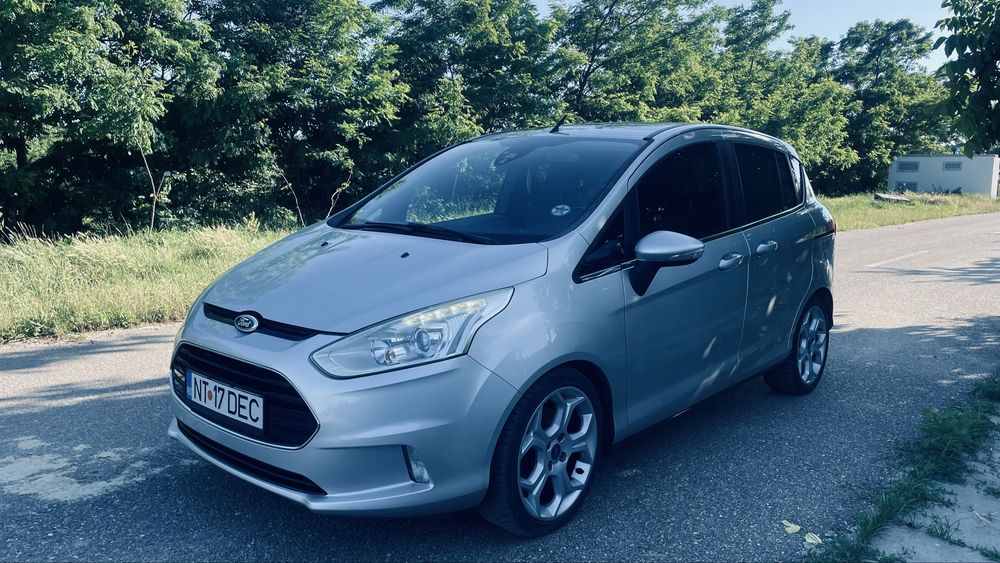 FORD B-MAX 2012