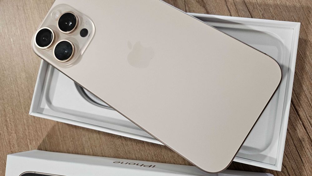 iPhone 16 PRO MAX  1 TB  NOU  5300 RON