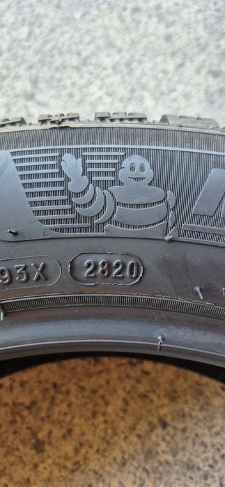 4 anvelope iarna Michelin 215/55/17,dot 2020,ca si noi.Pret pe buc.